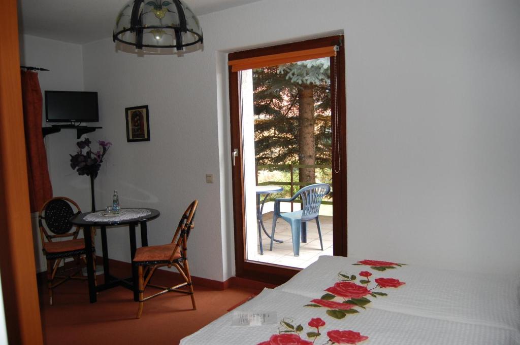 Hotel Zum Nussbaum Dresde Habitación foto